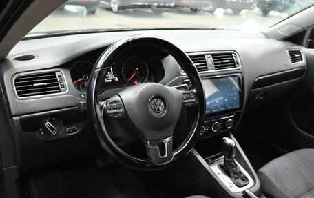 Volkswagen Jetta VI, 2013 год, 1 050 000 рублей, 12 фотография