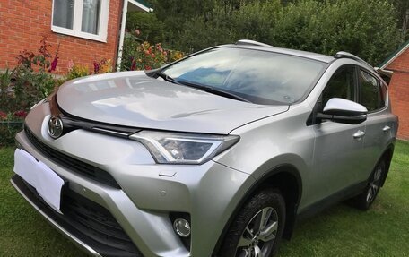 Toyota RAV4, 2016 год, 2 400 000 рублей, 3 фотография