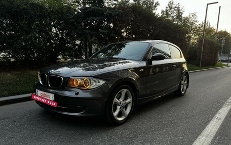 BMW 1 серия, 2009 год, 1 350 000 рублей, 5 фотография