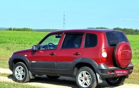 Chevrolet Niva I рестайлинг, 2012 год, 600 000 рублей, 3 фотография