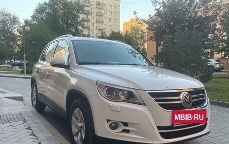 Volkswagen Tiguan I, 2011 год, 1 300 000 рублей, 2 фотография