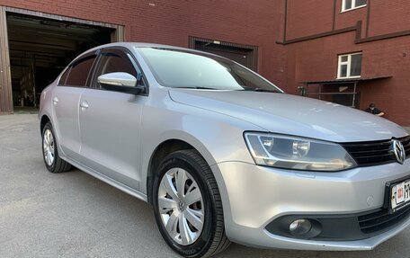 Volkswagen Jetta VI, 2014 год, 1 200 000 рублей, 2 фотография