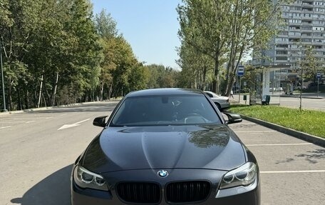 BMW 5 серия, 2014 год, 2 300 000 рублей, 2 фотография