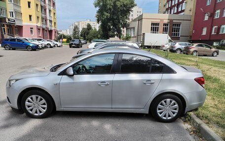 Chevrolet Cruze II, 2010 год, 650 000 рублей, 5 фотография