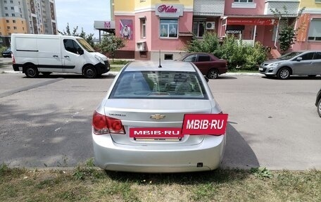 Chevrolet Cruze II, 2010 год, 650 000 рублей, 4 фотография