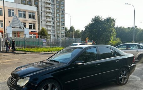 Mercedes-Benz C-Класс, 2004 год, 590 000 рублей, 8 фотография