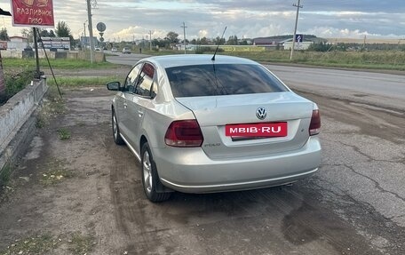 Volkswagen Polo VI (EU Market), 2011 год, 700 000 рублей, 2 фотография