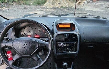 Mitsubishi Carisma I, 2001 год, 240 000 рублей, 7 фотография