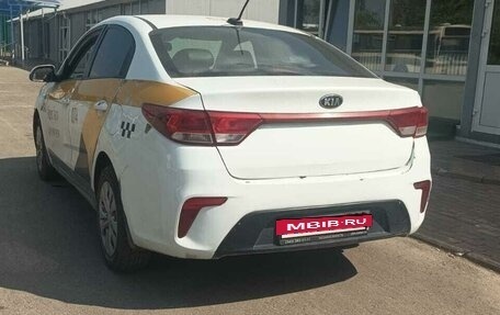 KIA Rio IV, 2018 год, 680 000 рублей, 3 фотография