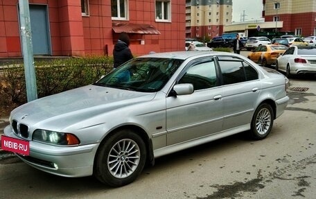 BMW 5 серия, 2001 год, 640 000 рублей, 3 фотография