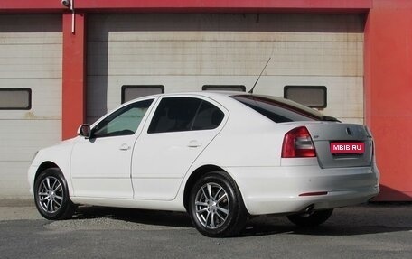 Skoda Octavia, 2011 год, 879 000 рублей, 2 фотография