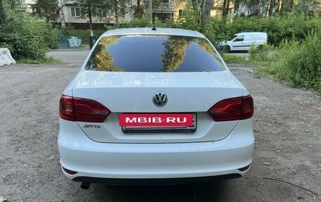 Volkswagen Jetta VI, 2013 год, 920 000 рублей, 4 фотография