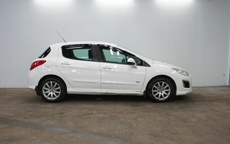 Peugeot 308 II, 2011 год, 690 000 рублей, 4 фотография