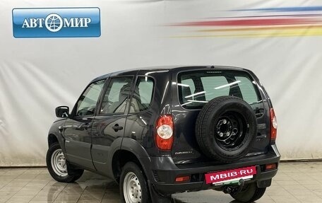 Chevrolet Niva I рестайлинг, 2018 год, 895 000 рублей, 7 фотография