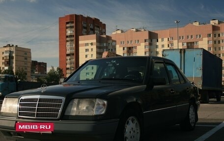 Mercedes-Benz E-Класс, 1994 год, 700 000 рублей, 2 фотография