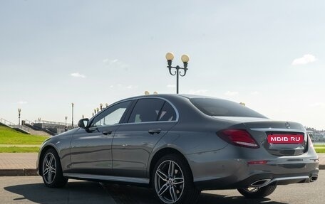 Mercedes-Benz E-Класс, 2019 год, 4 600 000 рублей, 8 фотография