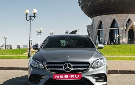 Mercedes-Benz E-Класс, 2019 год, 4 600 000 рублей, 4 фотография