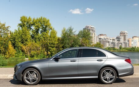 Mercedes-Benz E-Класс, 2019 год, 4 600 000 рублей, 10 фотография