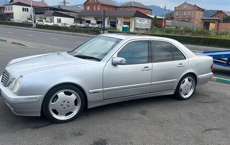 Mercedes-Benz E-Класс, 2002 год, 750 000 рублей, 2 фотография