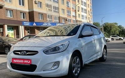 Hyundai Solaris II рестайлинг, 2013 год, 800 000 рублей, 1 фотография