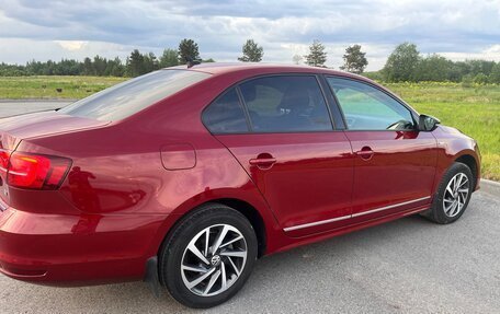 Volkswagen Jetta VI, 2017 год, 1 850 000 рублей, 3 фотография