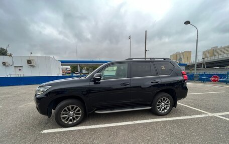 Toyota Land Cruiser Prado 150 рестайлинг 2, 2017 год, 4 700 000 рублей, 5 фотография