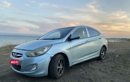 Hyundai Solaris II рестайлинг, 2011 год, 400 000 рублей, 1 фотография