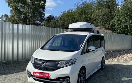 Honda Stepwgn IV, 2015 год, 2 200 000 рублей, 2 фотография