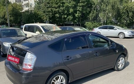 Toyota Prius, 2009 год, 650 000 рублей, 4 фотография