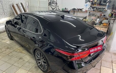 Toyota Camry, 2019 год, 3 600 000 рублей, 6 фотография