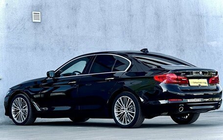 BMW 5 серия, 2018 год, 2 965 000 рублей, 8 фотография