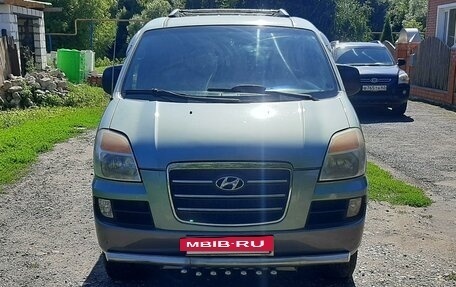 Hyundai H-1 II рестайлинг, 2006 год, 1 300 000 рублей, 2 фотография