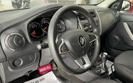 Renault Logan II, 2019 год, 897 000 рублей, 12 фотография