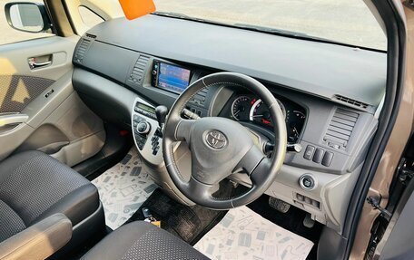 Toyota ISis I, 2010 год, 1 499 999 рублей, 11 фотография