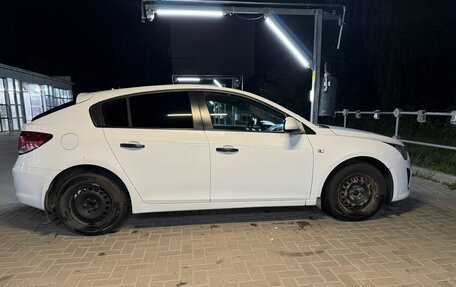 Chevrolet Cruze II, 2013 год, 842 000 рублей, 3 фотография