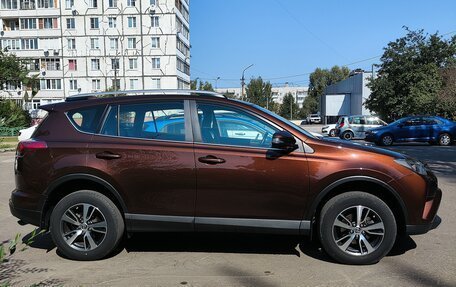 Toyota RAV4, 2017 год, 3 300 000 рублей, 3 фотография