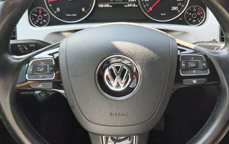 Volkswagen Touareg III, 2013 год, 3 090 000 рублей, 21 фотография