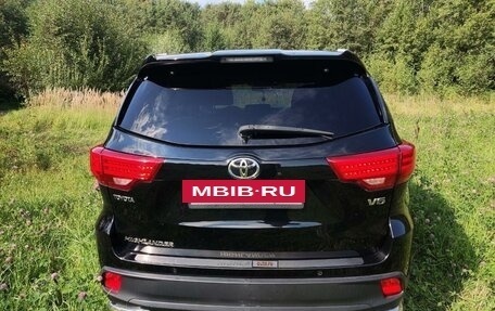 Toyota Highlander III, 2014 год, 2 980 000 рублей, 3 фотография