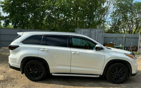 Toyota Highlander III, 2014 год, 3 250 000 рублей, 4 фотография