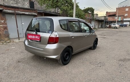 Honda Fit III, 2005 год, 550 000 рублей, 3 фотография