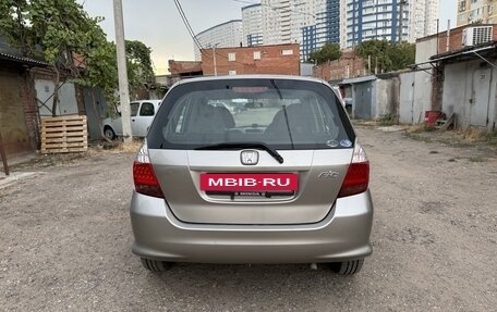 Honda Fit III, 2005 год, 550 000 рублей, 4 фотография