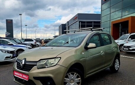 Renault Sandero II рестайлинг, 2020 год, 899 000 рублей, 1 фотография