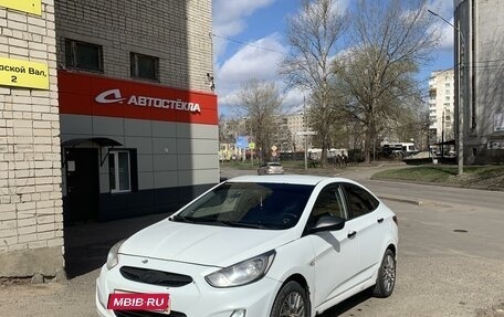 Hyundai Solaris II рестайлинг, 2011 год, 630 000 рублей, 2 фотография