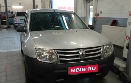 Renault Duster I рестайлинг, 2013 год, 860 000 рублей, 2 фотография