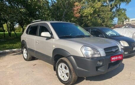 Hyundai Tucson III, 2008 год, 1 050 000 рублей, 1 фотография