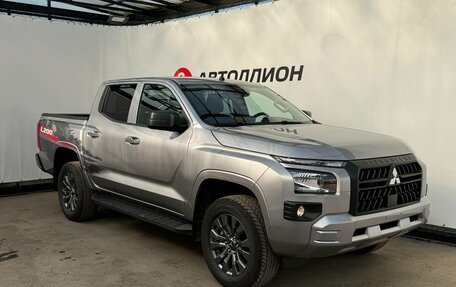 Mitsubishi L200, 2024 год, 4 390 000 рублей, 8 фотография