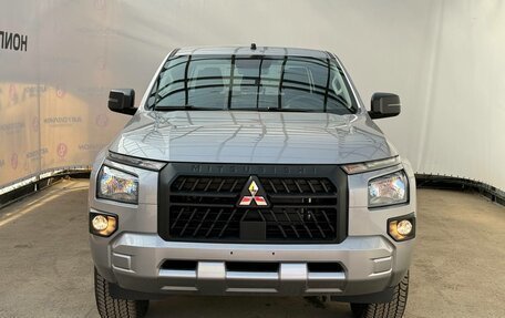 Mitsubishi L200, 2024 год, 4 390 000 рублей, 7 фотография