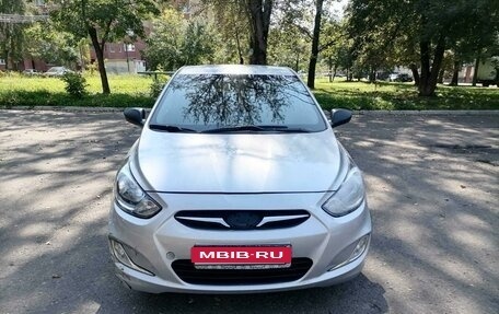 Hyundai Solaris II рестайлинг, 2013 год, 520 000 рублей, 1 фотография