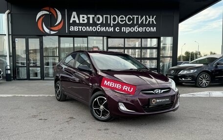 Hyundai Solaris II рестайлинг, 2011 год, 830 000 рублей, 1 фотография