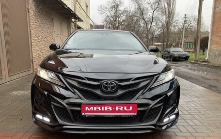 Toyota Camry, 2019 год, 3 550 000 рублей, 2 фотография